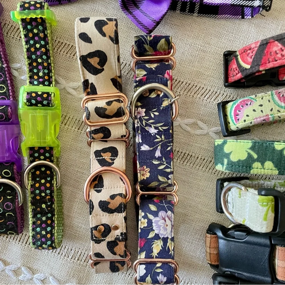 ✨14 Dog Collars Bonanza ✨ med 🐾 approx fits necks 12”-19”
